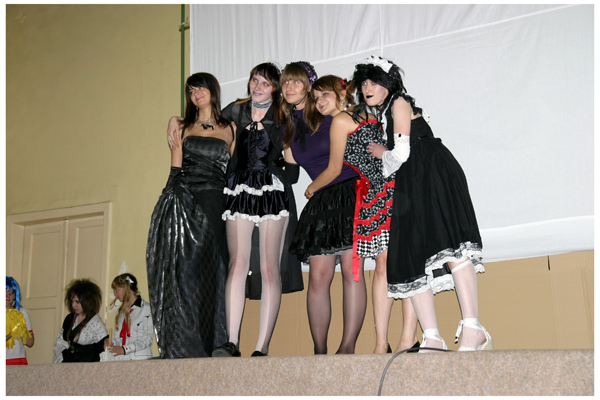 DOJIcon 8 (Mesiaste): Gothic lolity