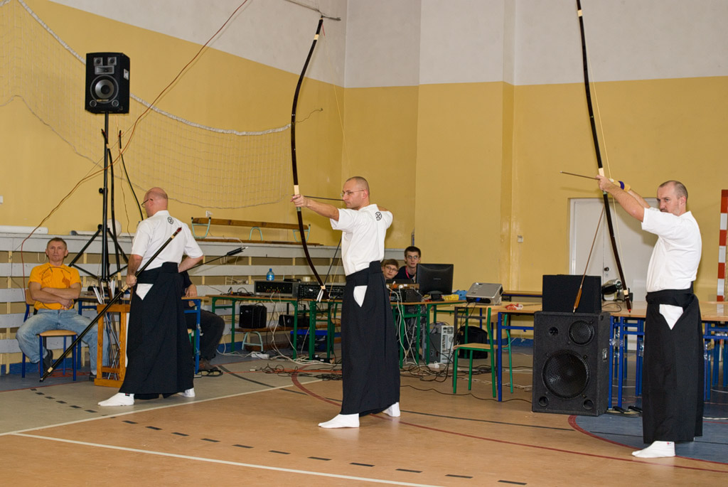 BAKA Y2K8 (XeN): Pokaz Kyudo