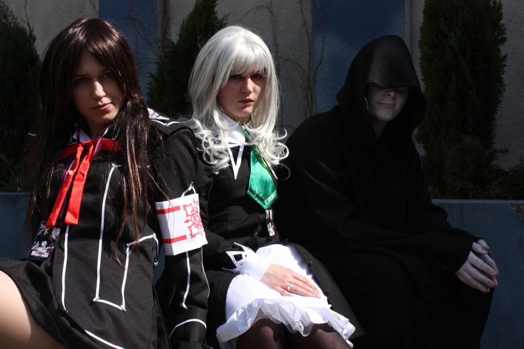 MAGNIFIcon VII - cosplay (Yen): Sesja na dworze: Mirania (Yuuki Cross - Vampire Knight), Elluin (Shizuma Hanazano - Strawberry Panic), Tofu (Kostuch)