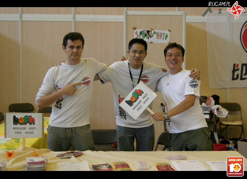 Japan Expo 2009 (Knp, Mesiaste): Ostatni bastion ANTY free hugs