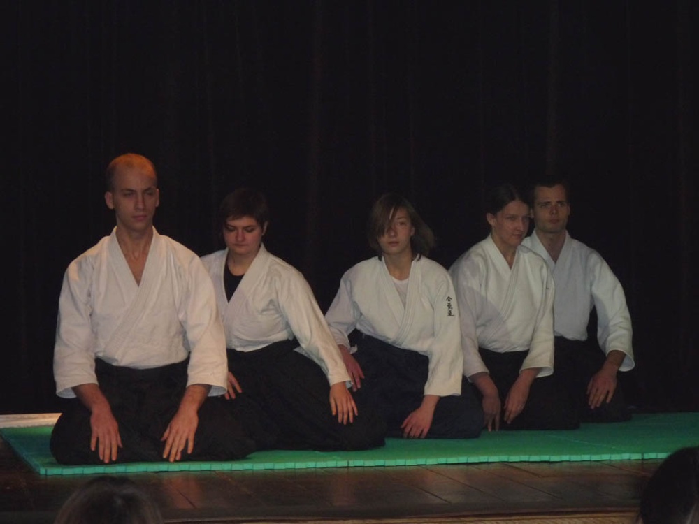 Otakon Zero (ruddy, Isia): pokaz Aikido