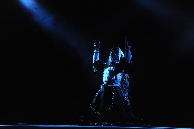Chapter 3: Childhood – cosplay (Bahamut): 18