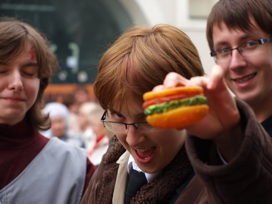 Cosplay Walk w Zielonej Górze (wielu autorów): Ameryka atakuje! Burger- Atack!