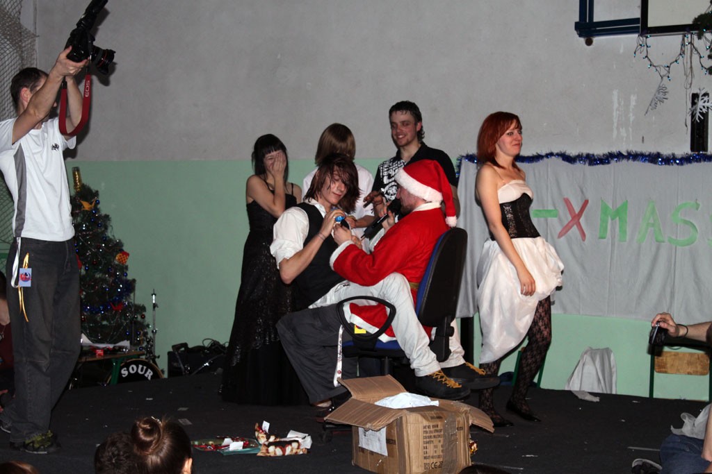 B-XmassCon (Exavius): 085