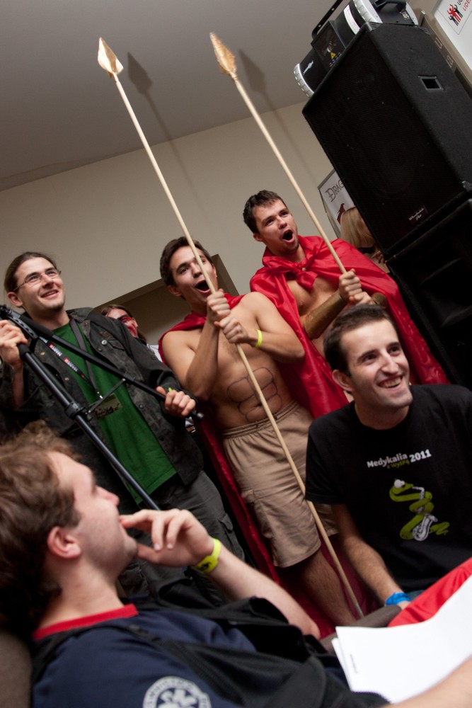 Falkon 2011 (Yen): reaction spartan.jpg