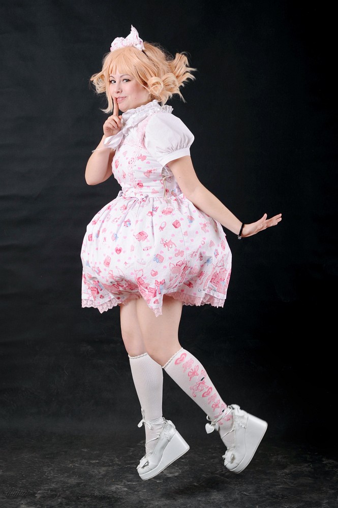 Shi: Bishoku  (grigor): Foto-studio
